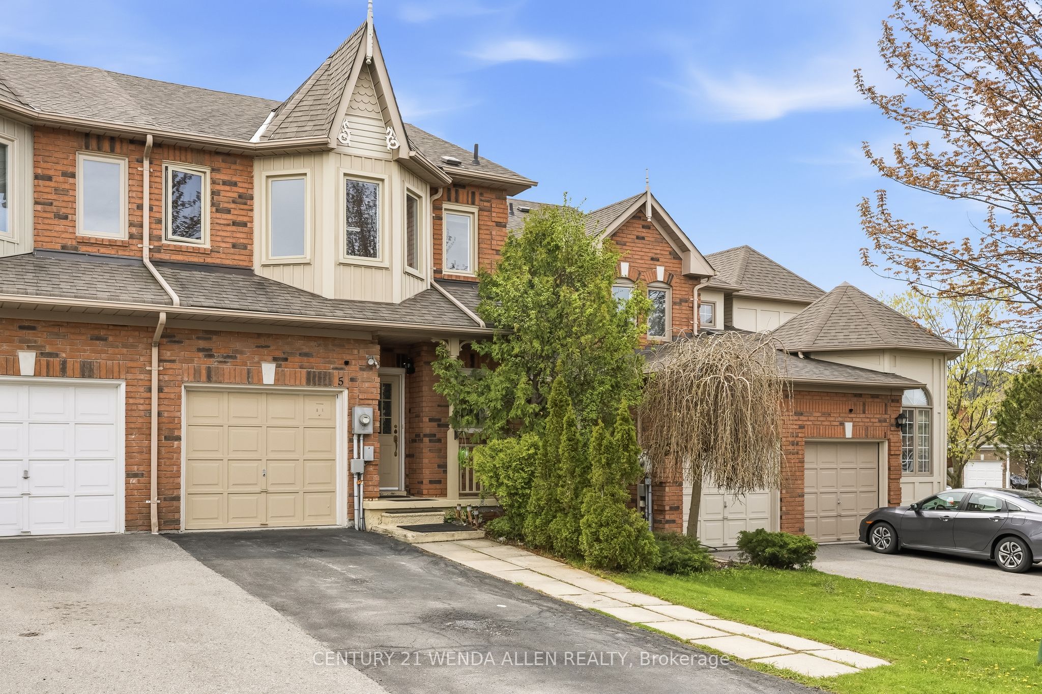 5 Jays Drive, Whitby, ON, L1R 2P5 photo 2