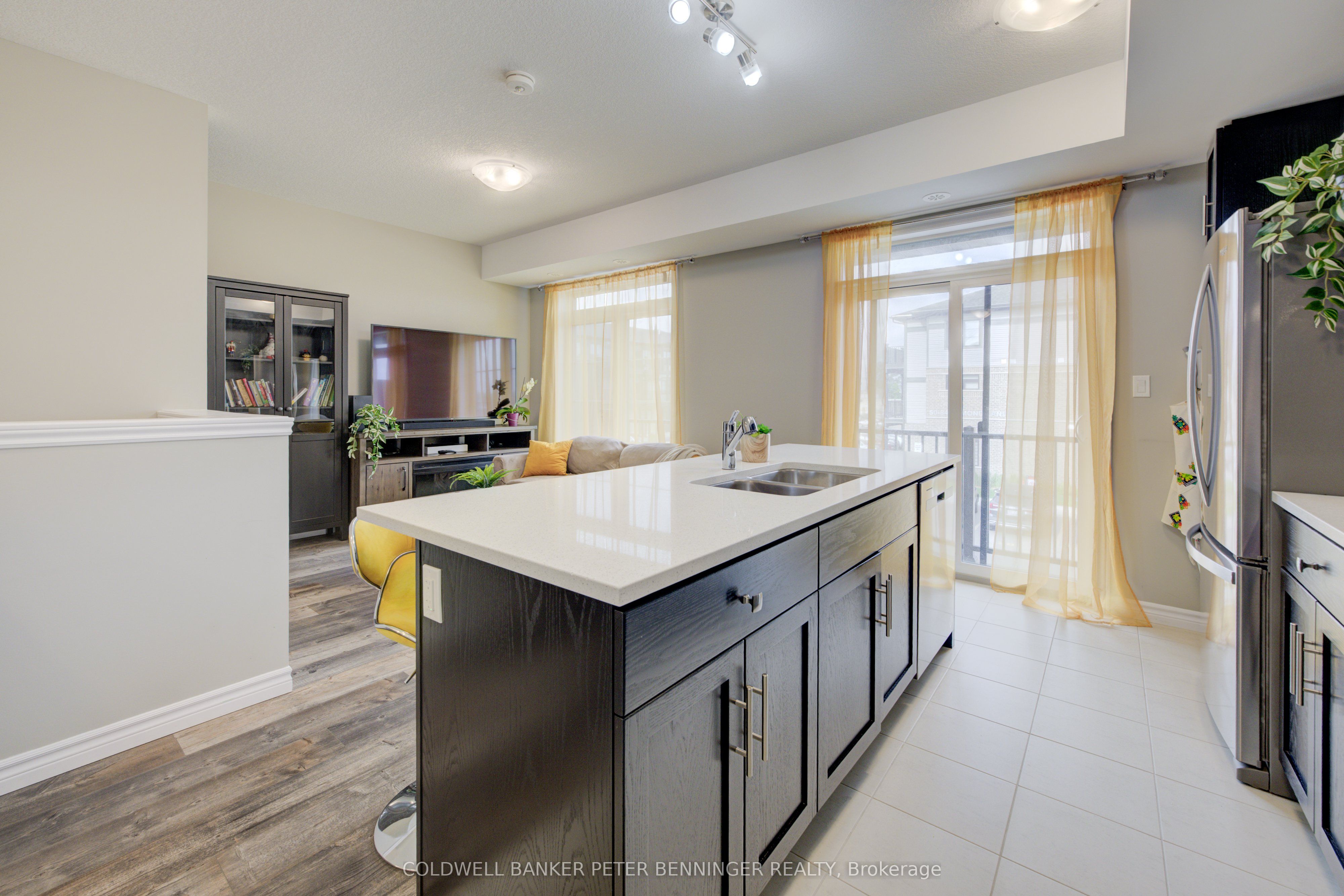 34 Lomond Lane, Kitchener, ON, N2R 0T6 photo 5