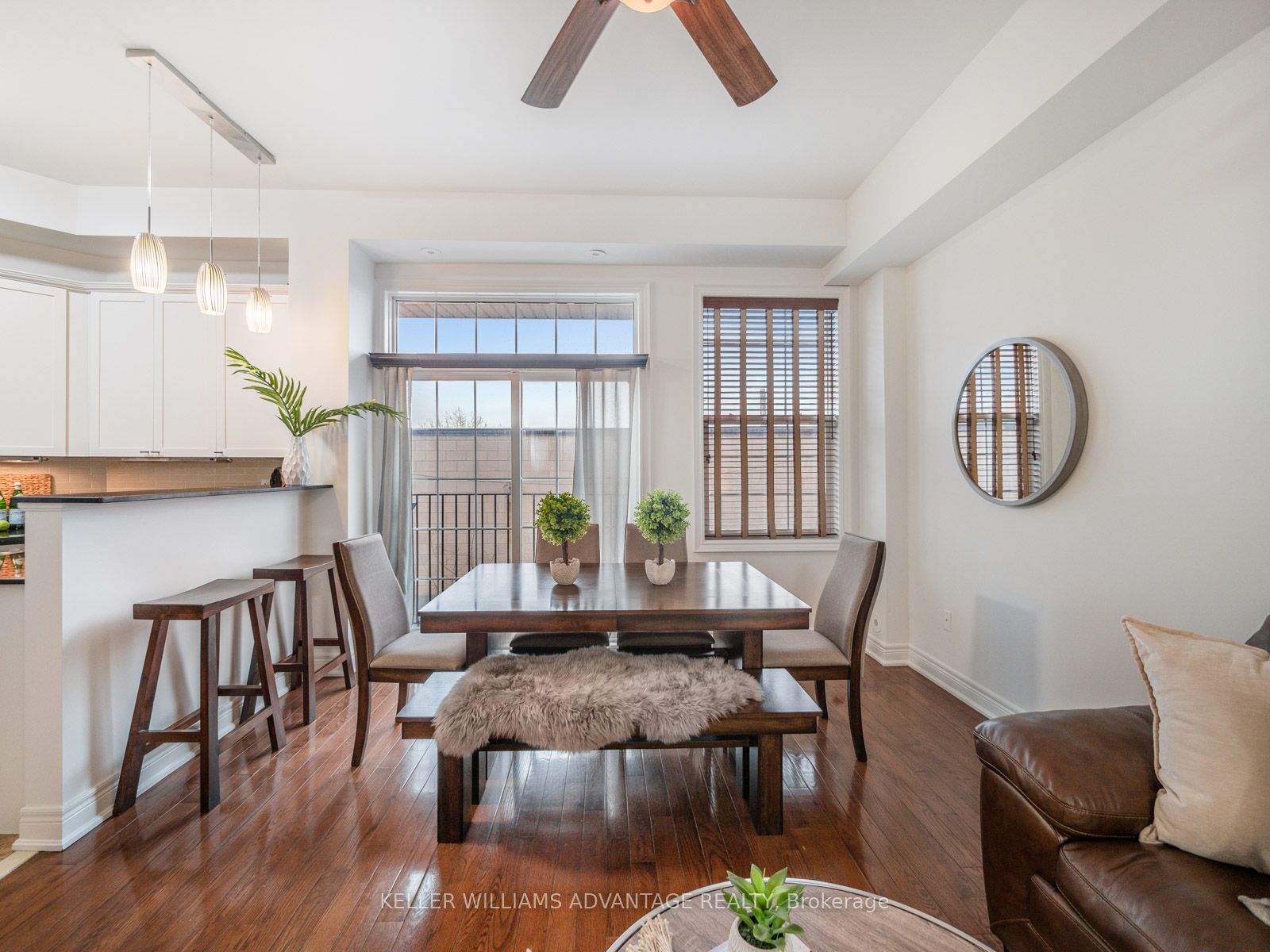 34 Fairhead Mews, Toronto, ON, M4E 3Y4 photo 4