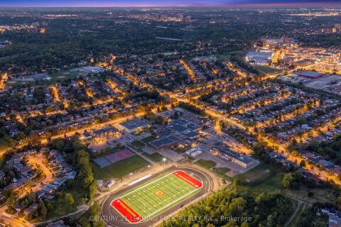 Additional image 7 of 881 Blairholm Avenue, Mississauga, ON, L5C 1G5