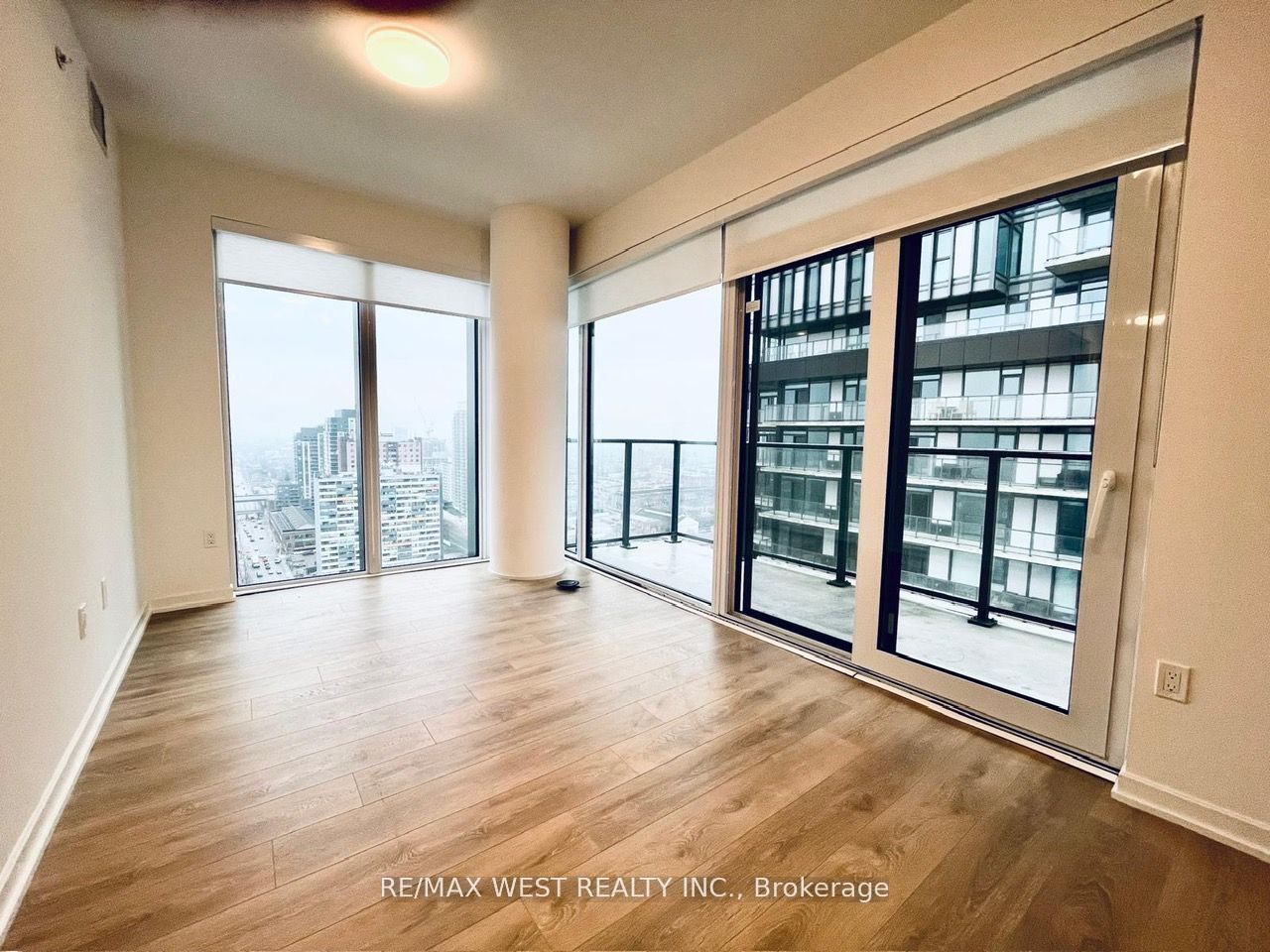 2103-10 Graphophone Grove, Toronto, ON, M6H 0E5 photo 3