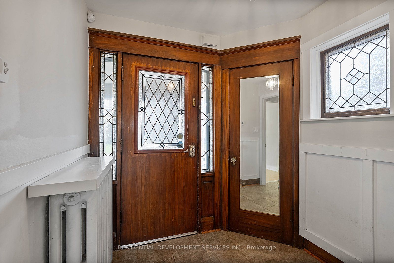 363 Strathmore Boulevard, Toronto, ON, M4C 1N4 photo 4