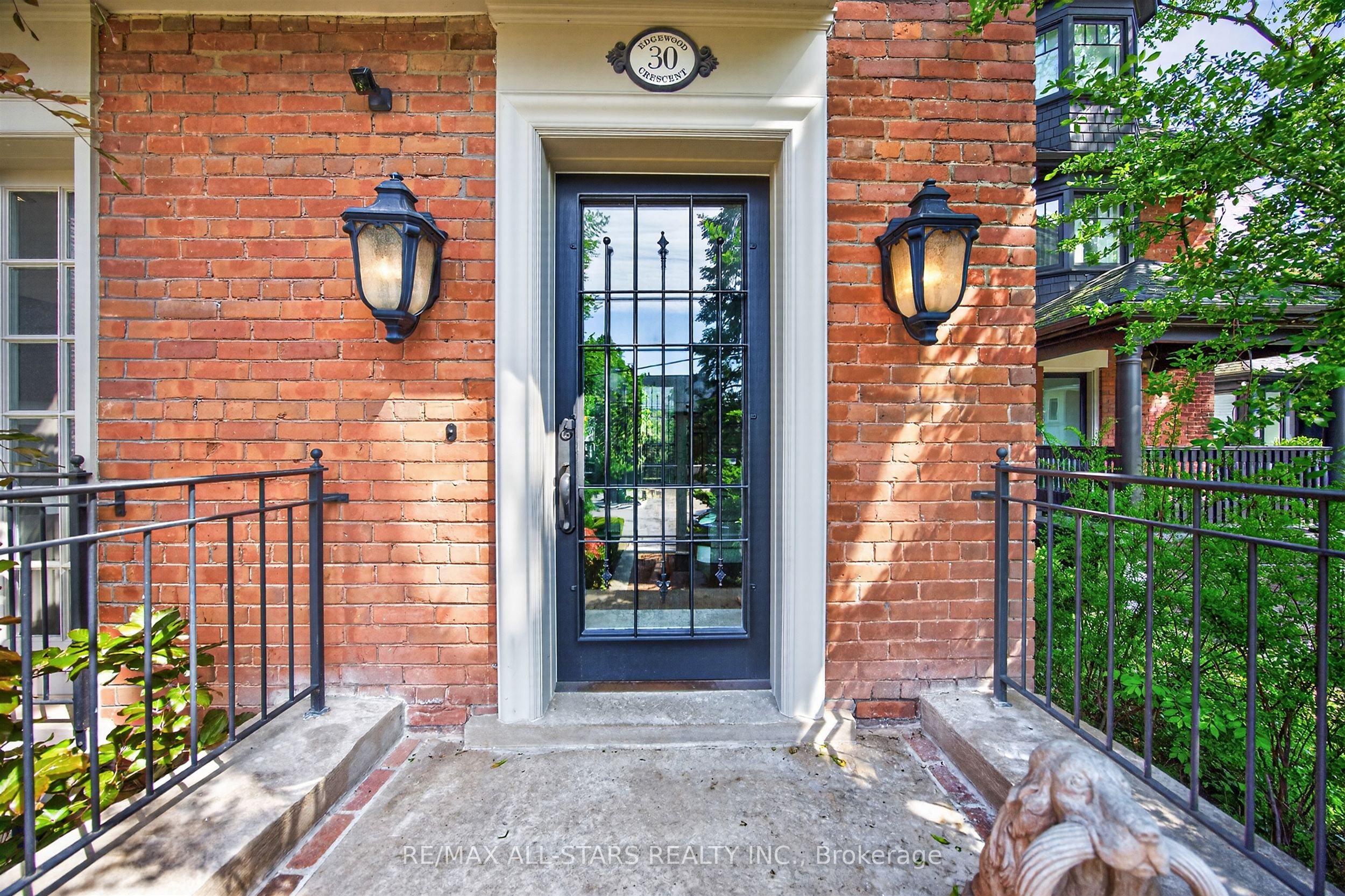 Additional image 3 of 30 Edgewood Crescent, Toronto, ON, M4W 3A9