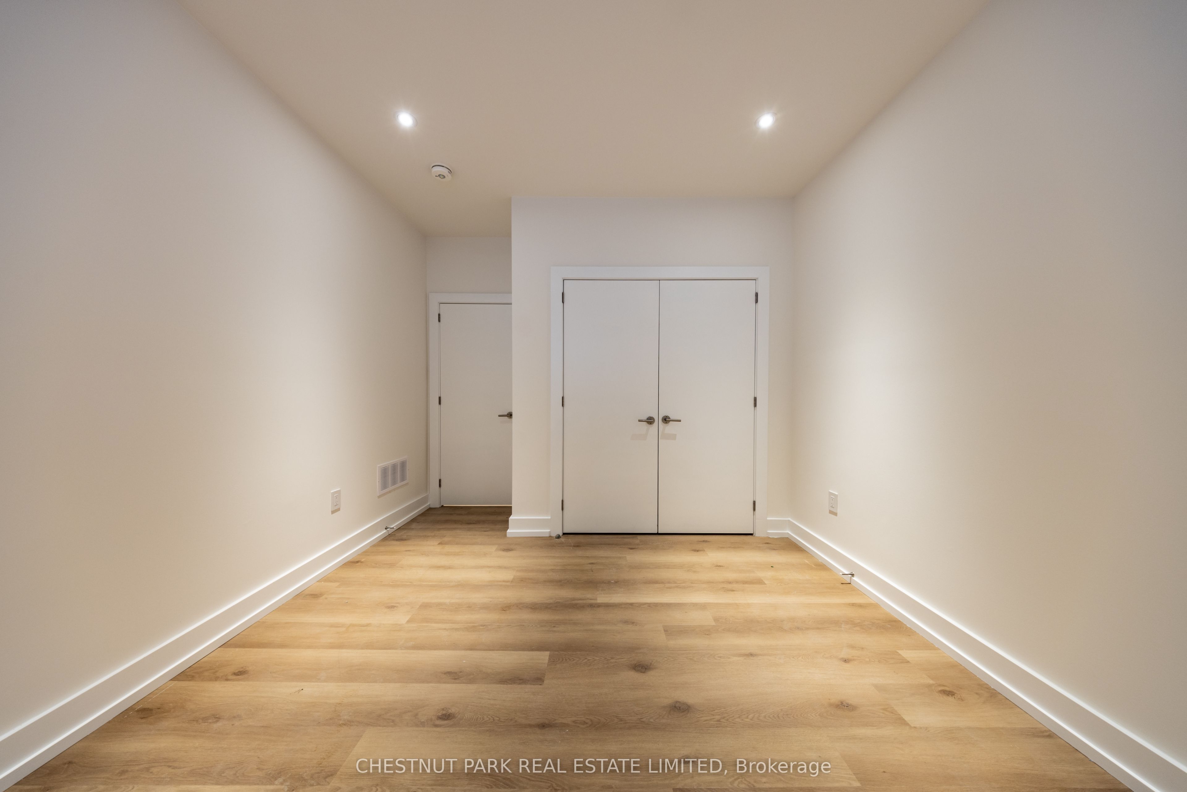 A-29 Hatherley Road, Toronto, ON, M6E 1V8 photo 4