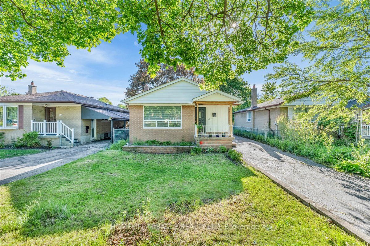 1238 Pharmacy Avenue, Toronto, ON, M1R 2H9