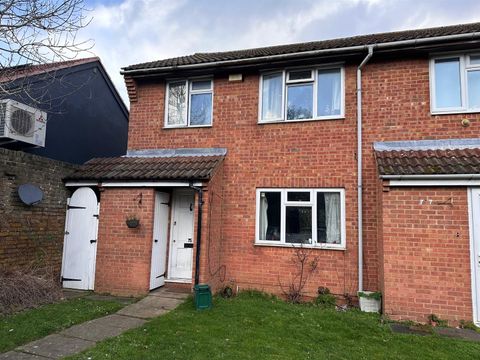 Brambles Farm Drive, Uxbridge UB10