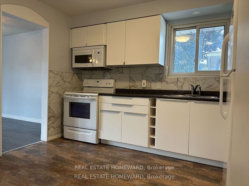 Upper-511 Harris Court, Whitby, ON, L1N 3C6 photo 3