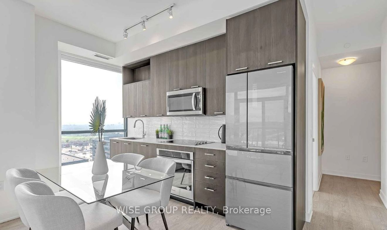 LPH04-120 Eagle Rock Way, Vaughan, ON, L6A 5C2 photo 3