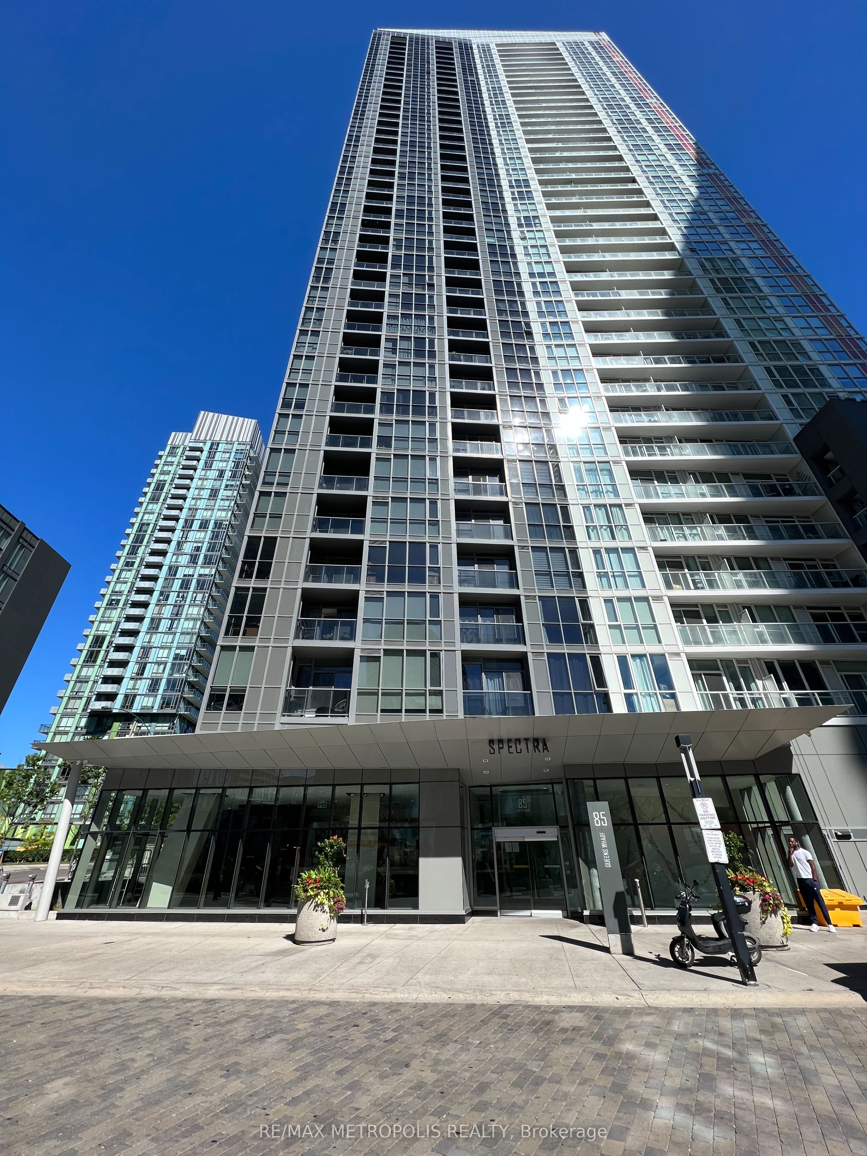 517-85 Queens Wharf Road, Toronto, ON, M5V 0J9