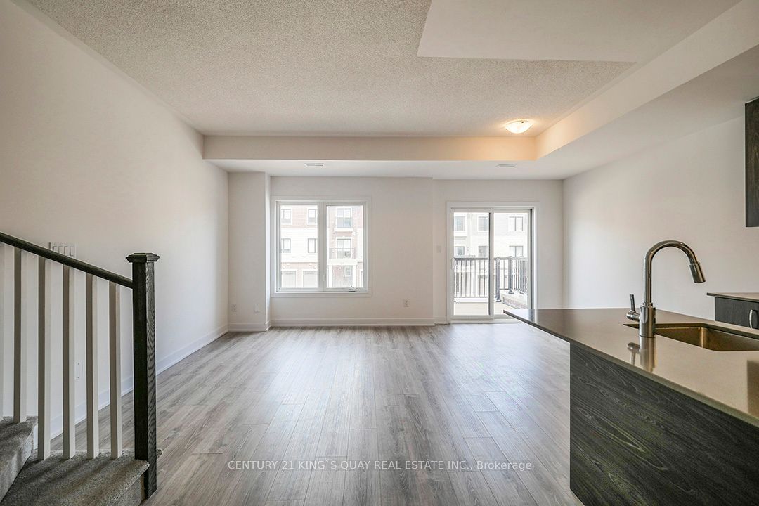136 Covington Crescent, Whitchurch-stouffville, ON, L4A 4W8 photo 5