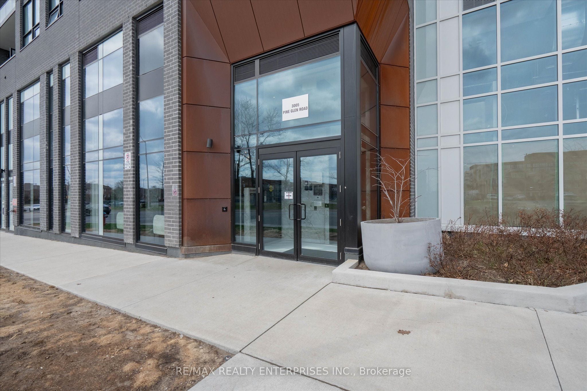 601-3005 Pine Glen Road, Oakville, ON, L6M 5P5 photo 2