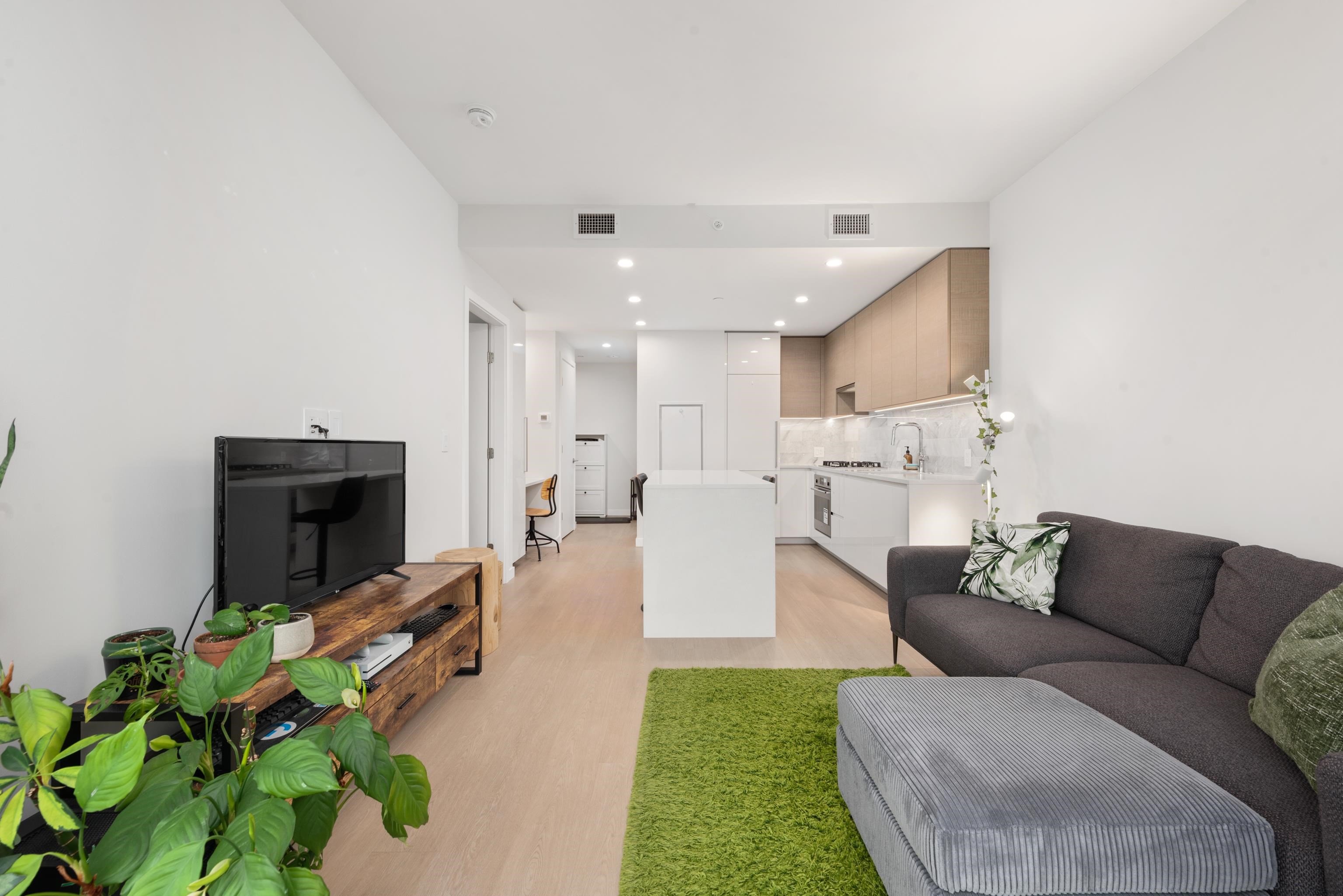 1301-2186 Gilmore Avenue, Burnaby, BC, V5C 0N7