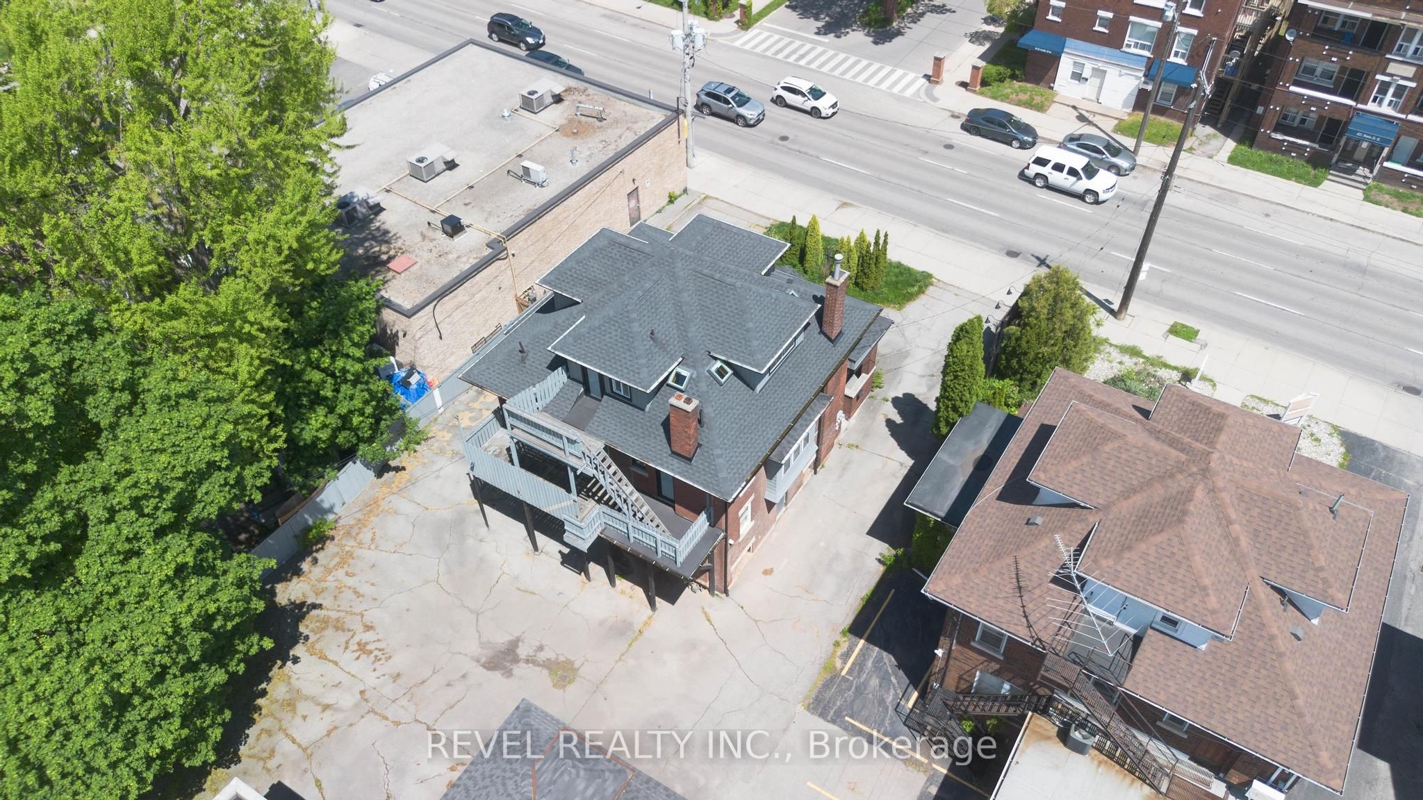 822 Main Street E, Hamilton, ON, L8M 1L6 photo 3