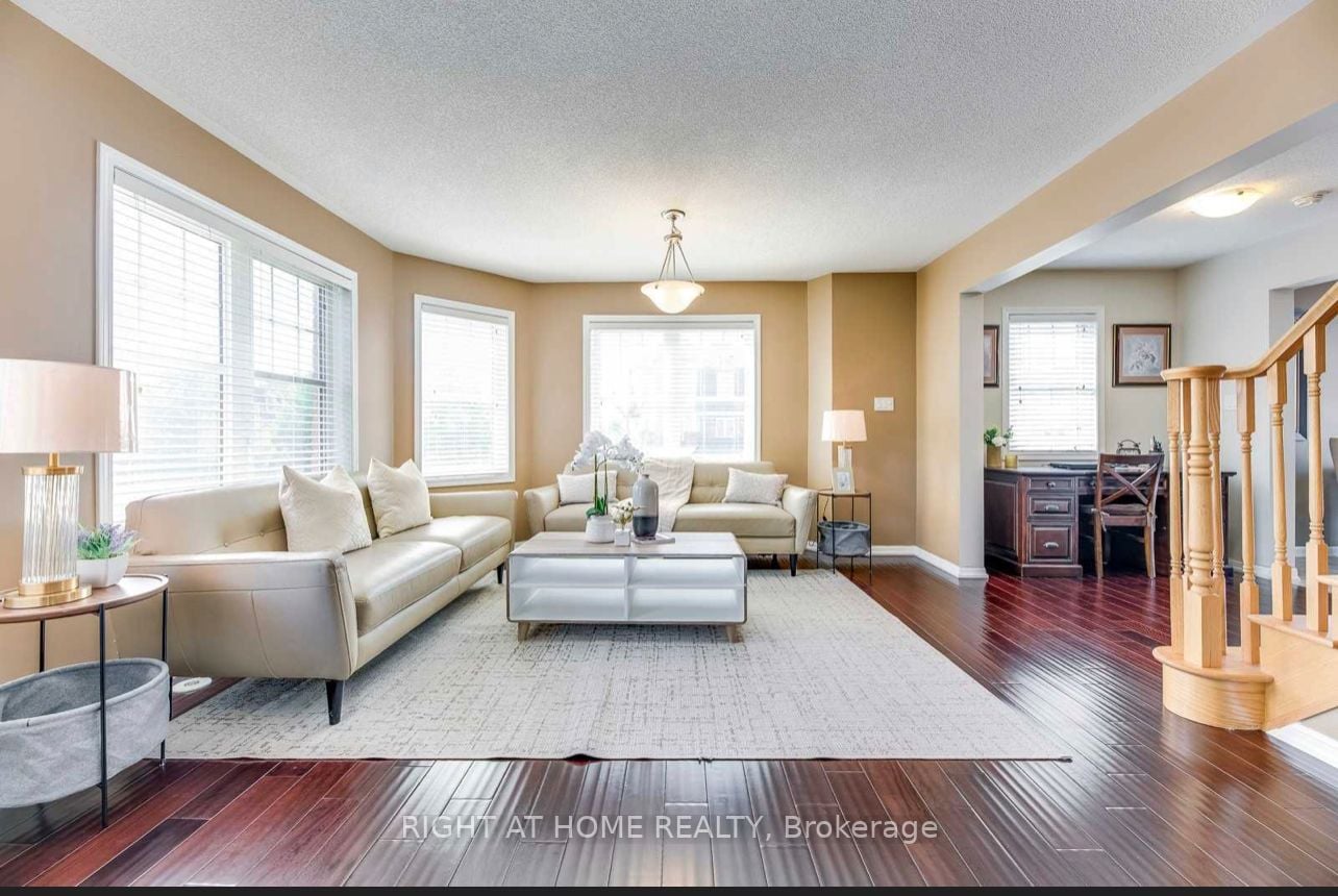 638 Holly Avenue, Milton, ON, L9T 0G3 photo 2