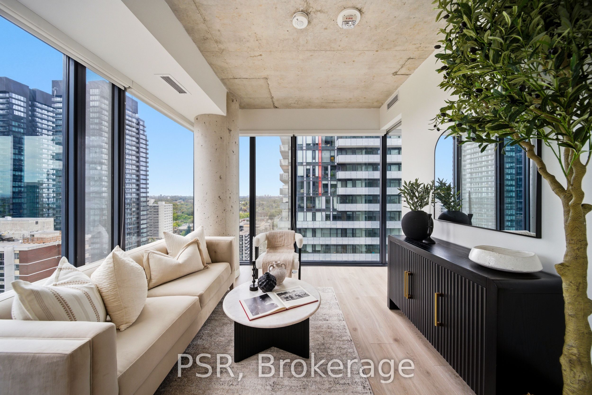2005-161 Roehampton Avenue, Toronto, ON, M4P 0C8 photo 4