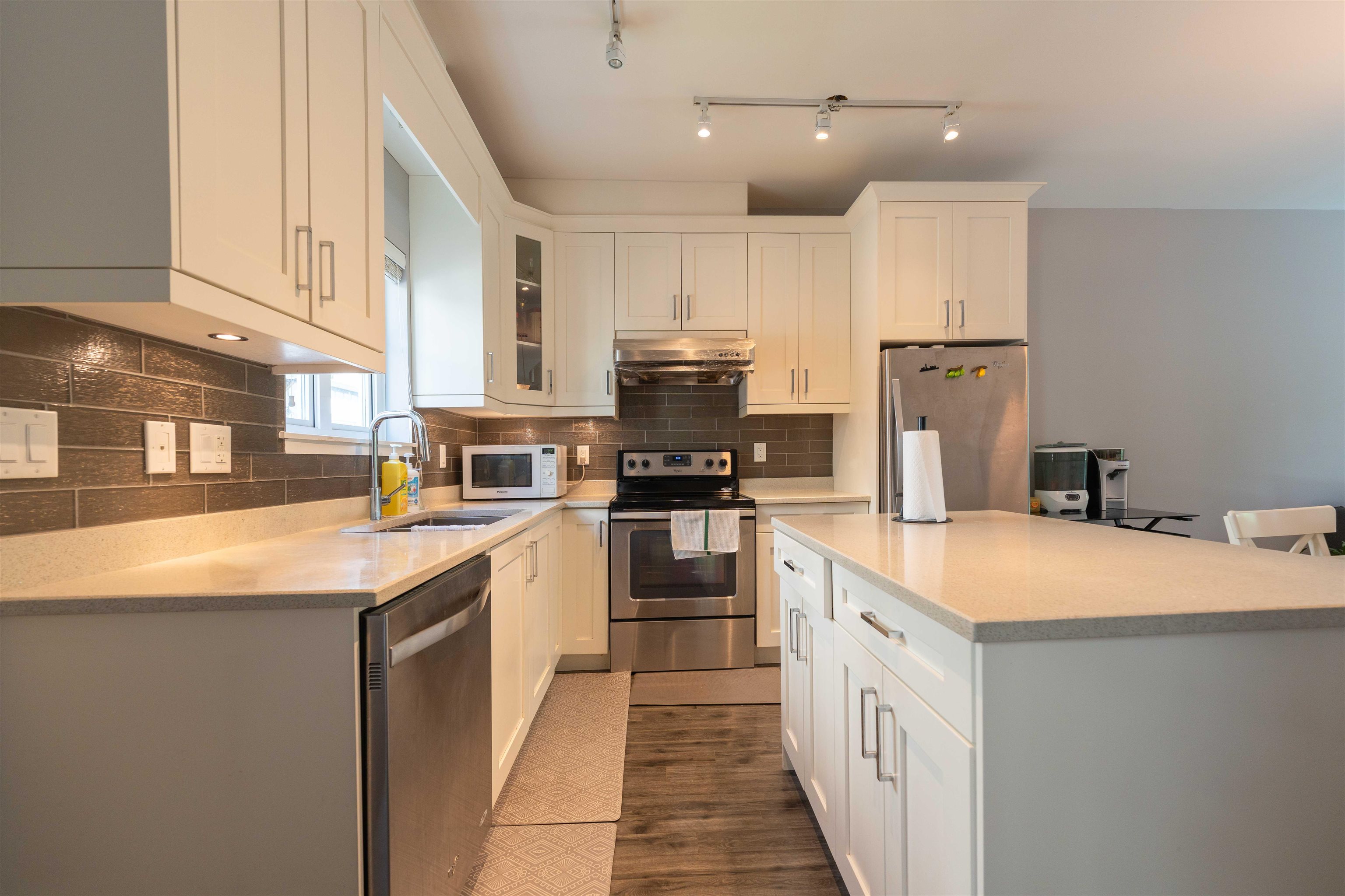 Additional image 6 of 205-2263 Triumph Street, Vancouver, BC, V5L 1L2