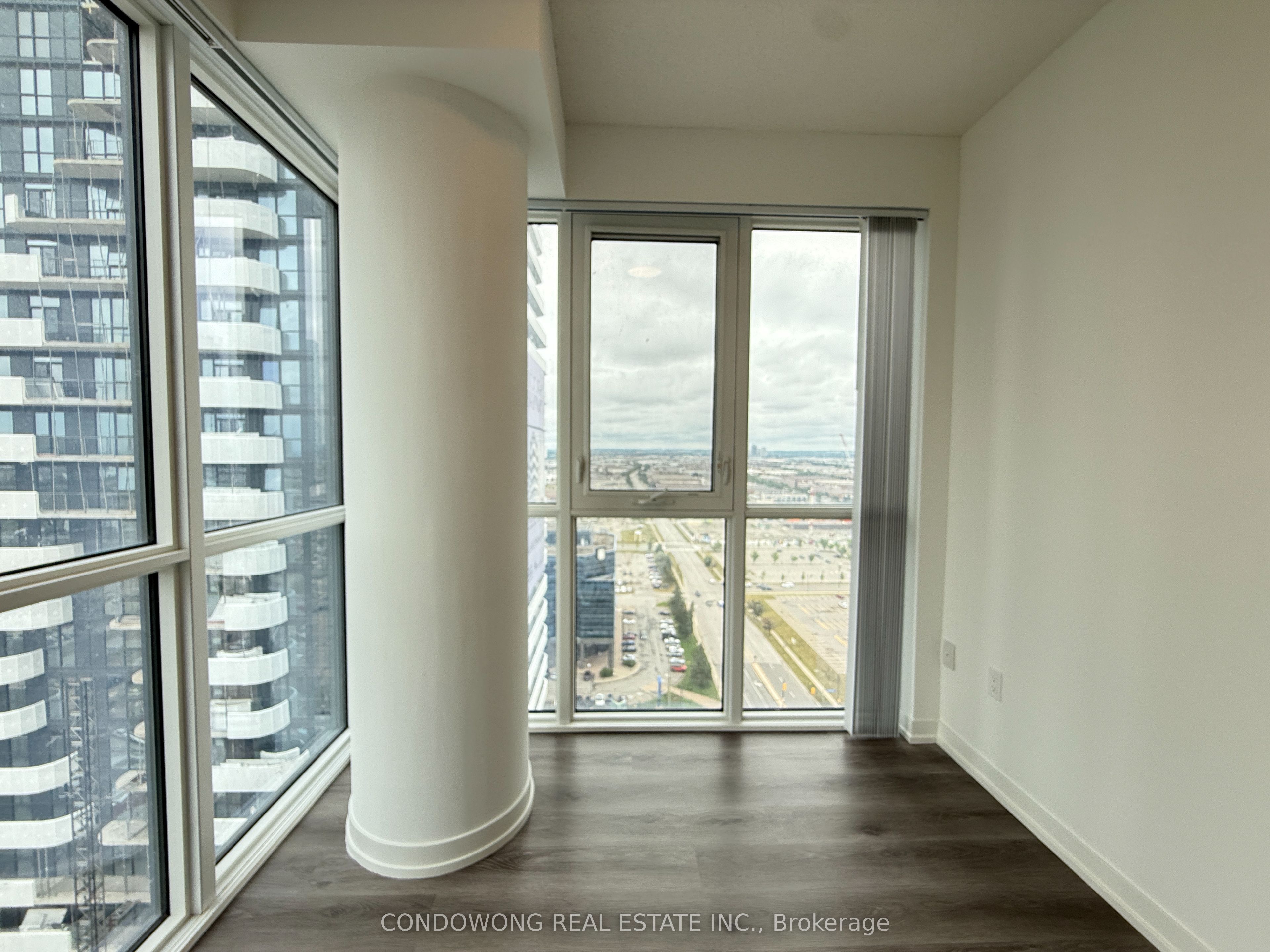 2603-28 Interchange Way, Vaughan, ON, M5V 3W2 photo 5
