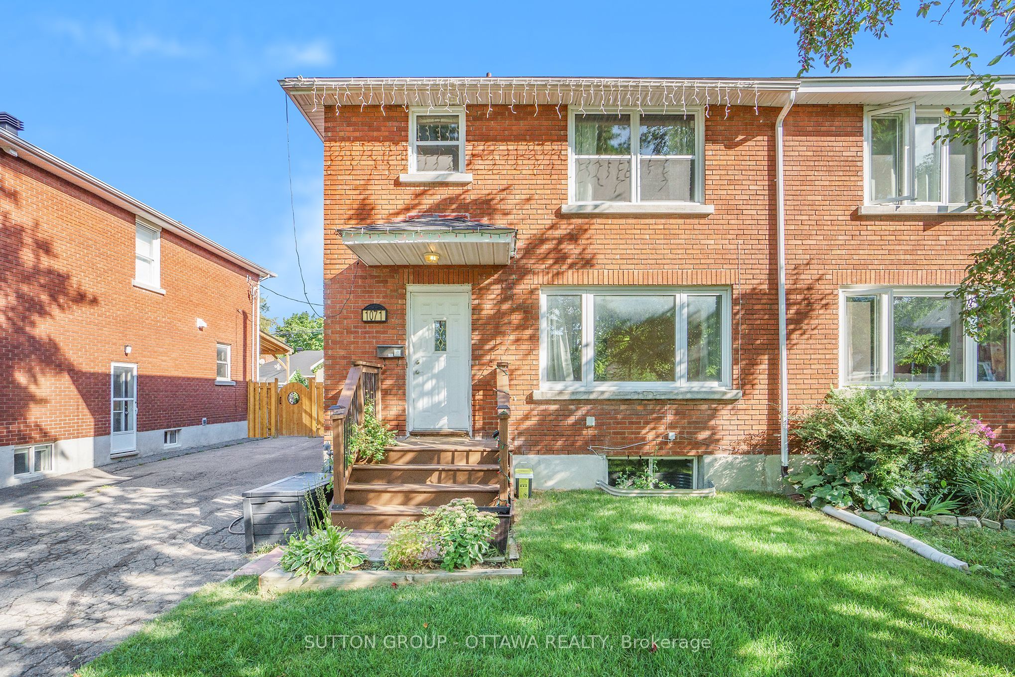 1071 Aldea Avenue, Ottawa, ON, K1H 8B8
