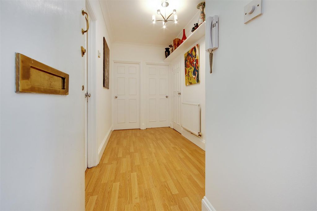 Additional image 9 of 1 bed flat for saleBrook Court, Watling Street, Radlett WD7