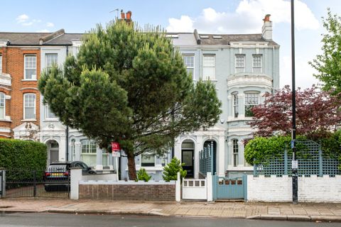 Upper Richmond Road, Putney, London SW15