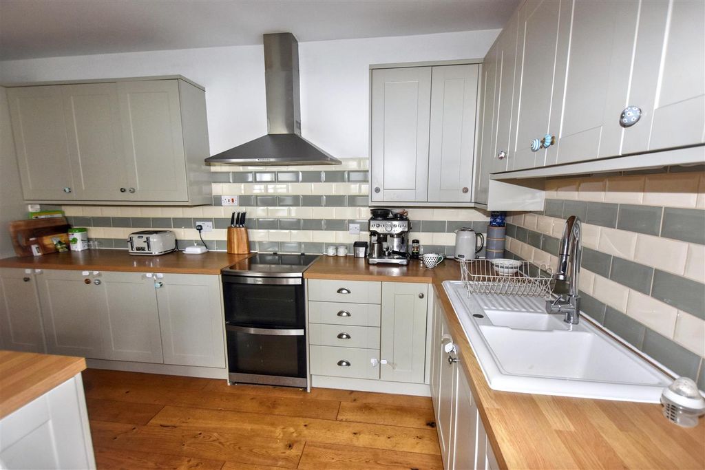 Additional image 9 of 4 bed semi-detached house for salePark Road, Redruth TR15