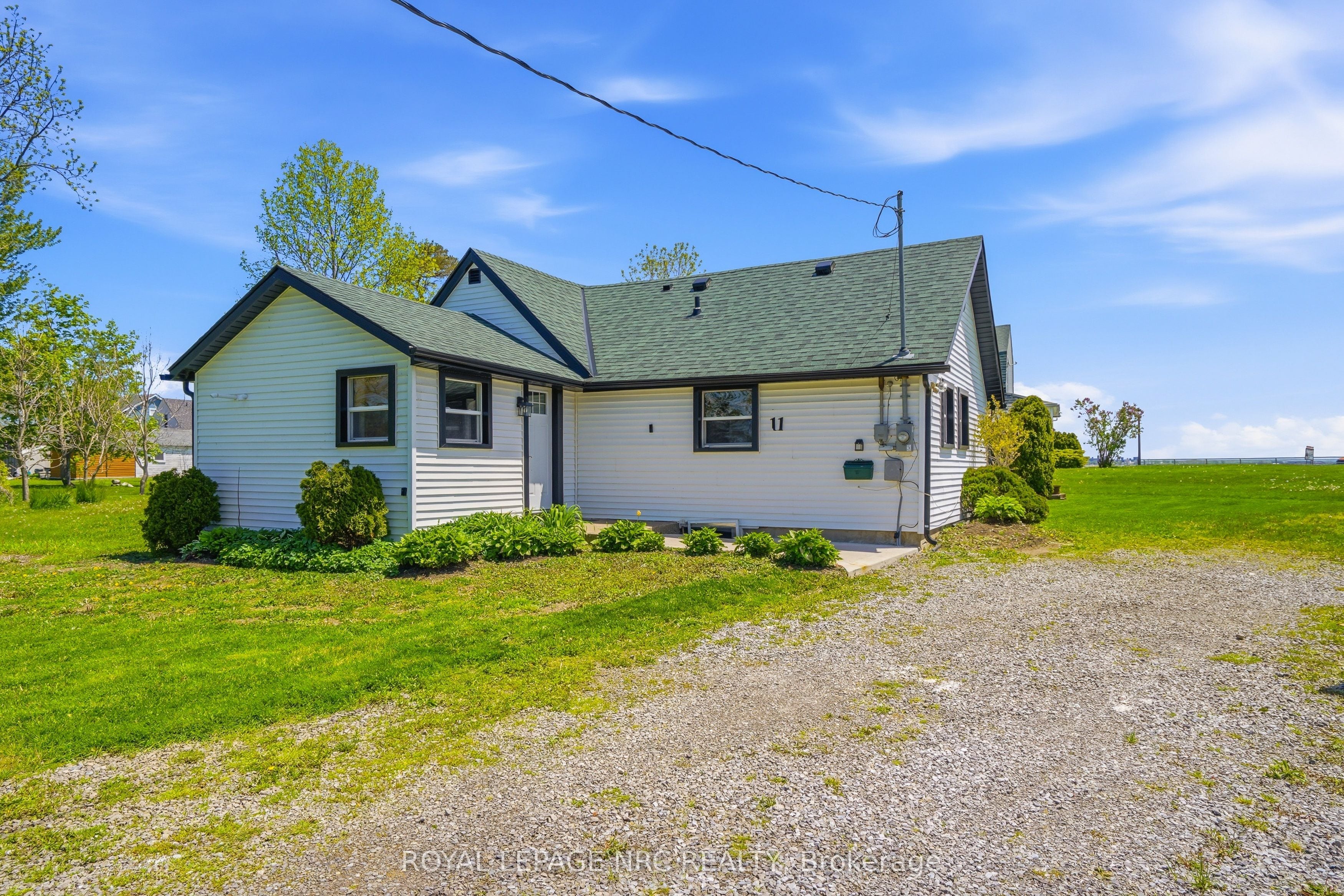 11 White Avenue, Fort Erie, ON, L2A 1C6 photo 3