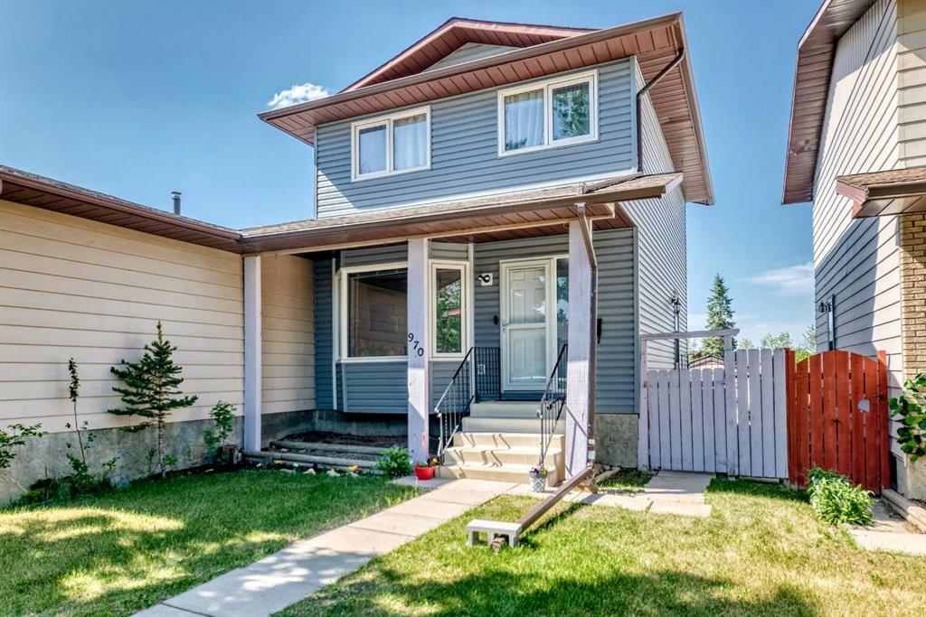 970 Berkley Drive NW, Calgary, AB, T3K 1A2