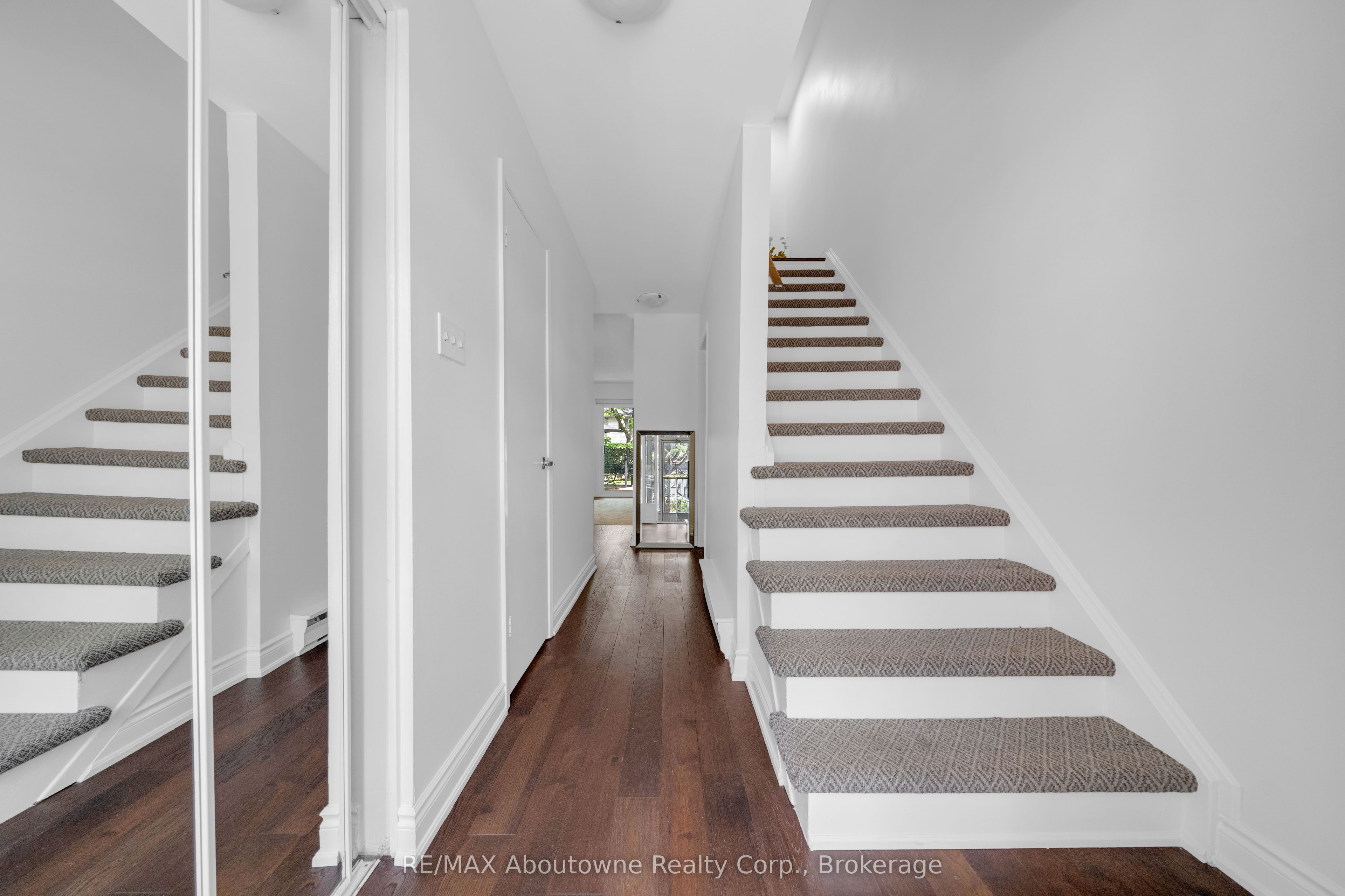 Additional image 4 of 35-1270 Gainsborough Drive, Oakville, ON, M9A 0E1