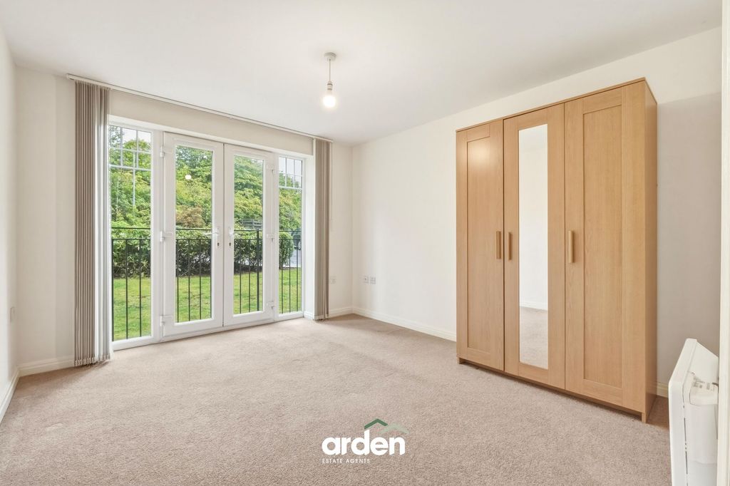 2 bed flat for saleHedgerow Close, Redditch B98 photo 5
