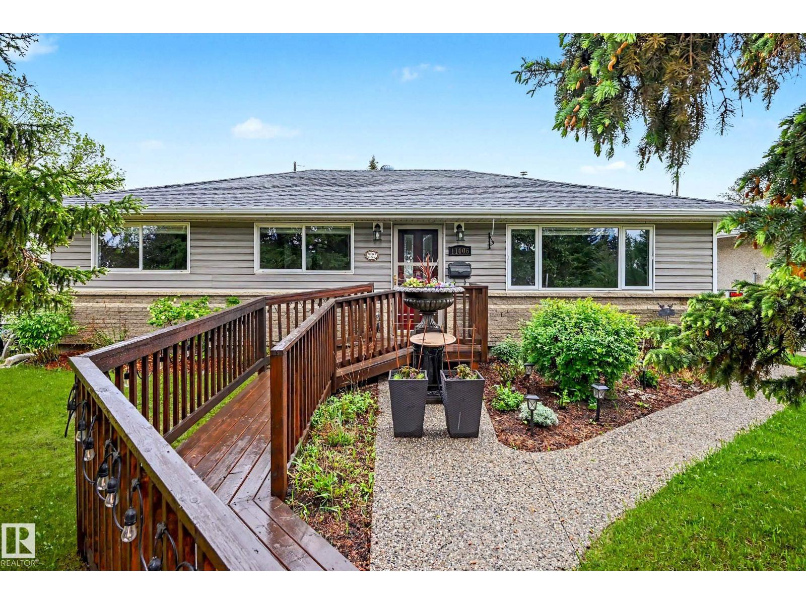 11006 161 Street NW, Edmonton, AB, T5P3K2