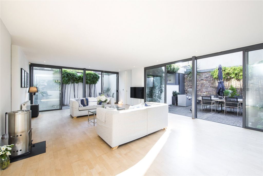 5 bed detached house for saleHydes Place, Canonbury N1