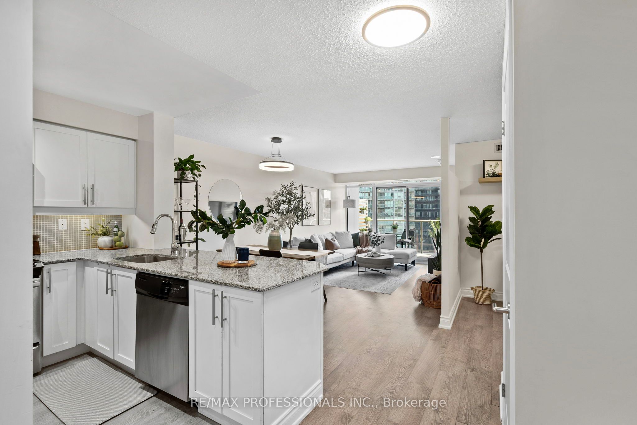 Additional image 5 of 909-125 Western Battery Road, Toronto, ON, M6K 3R8