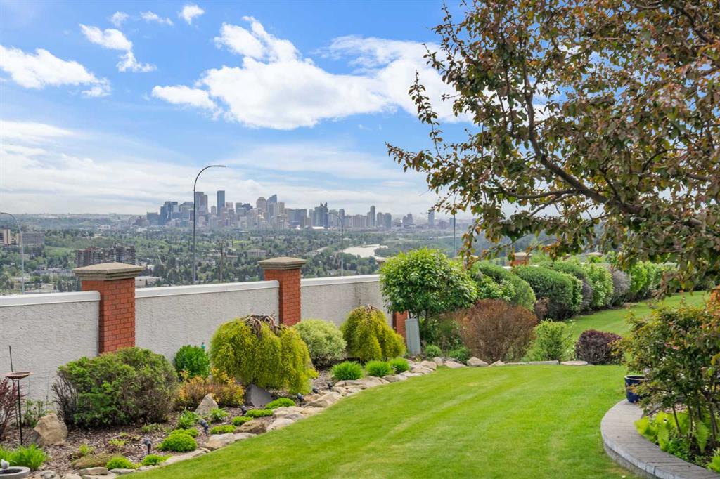 35 Prominence Path SW, Calgary, AB, T3H2W7 photo 3