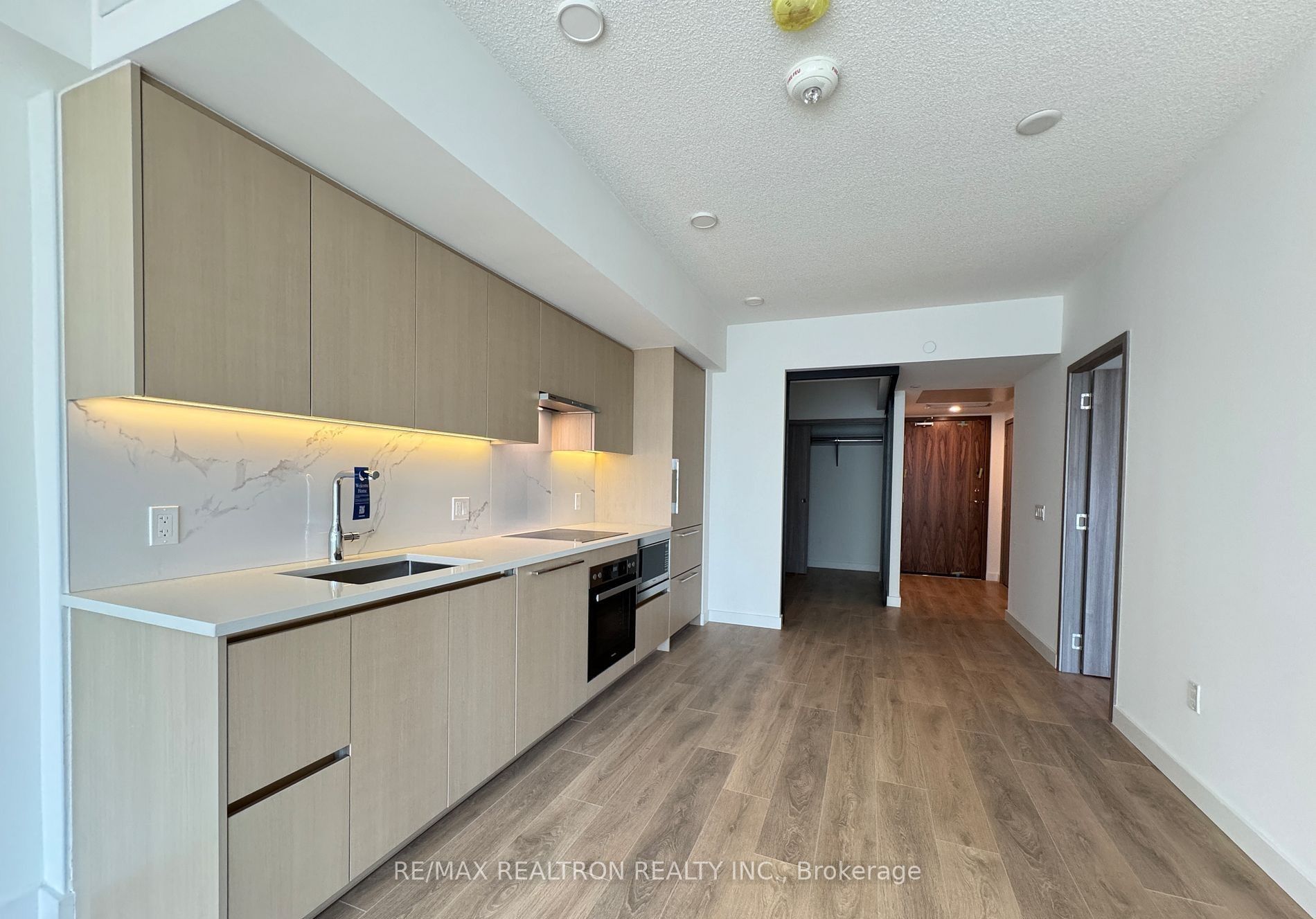 312-1 Concord Cityplace Way, Toronto, ON, M5V 0X3 photo 3