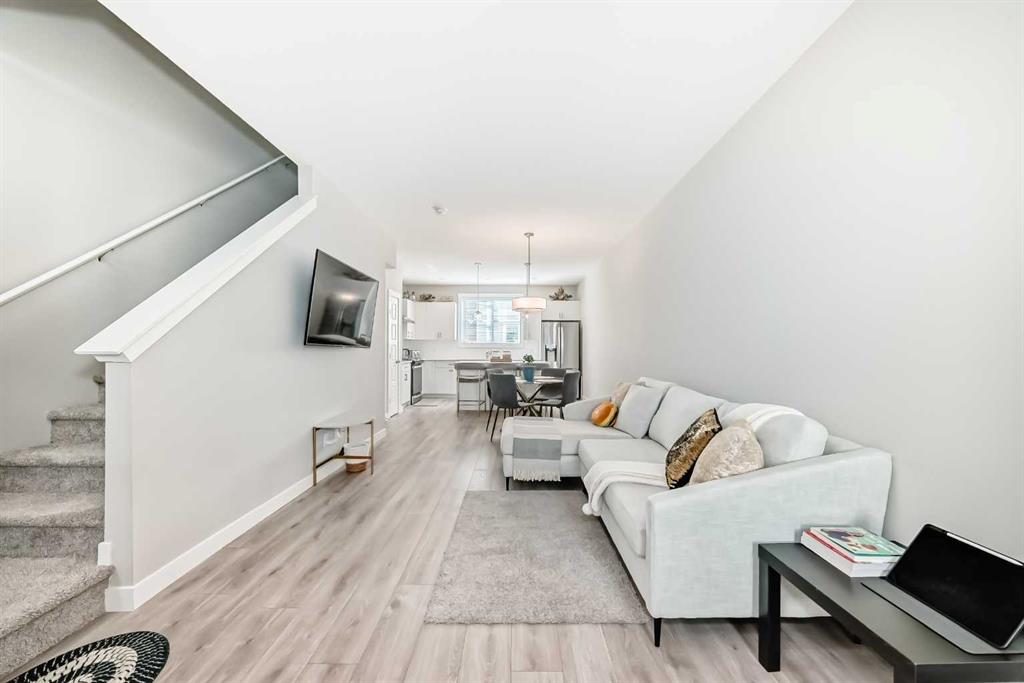 410 Cranbrook Walk SE, Calgary, AB, T3M 2V5 photo 5