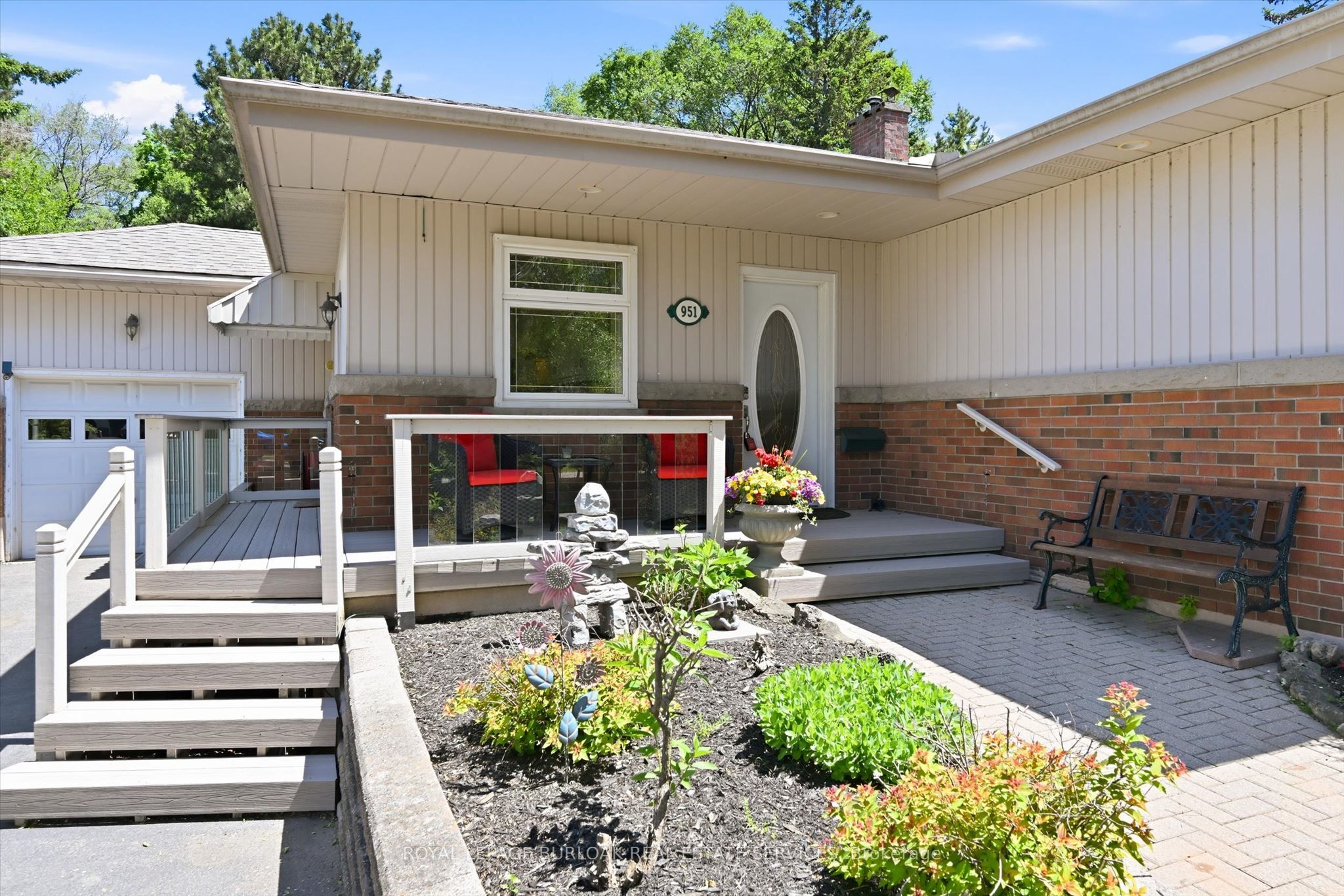 951 Cloverleaf Drive, Burlington, ON, L7T 3Y8 photo 5