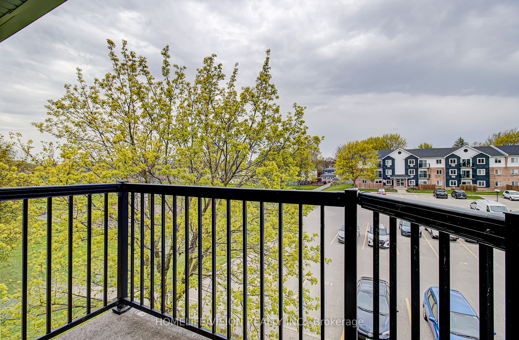 310-271 Eiwo Court, Waterloo, ON, N2K 2M8 photo 4