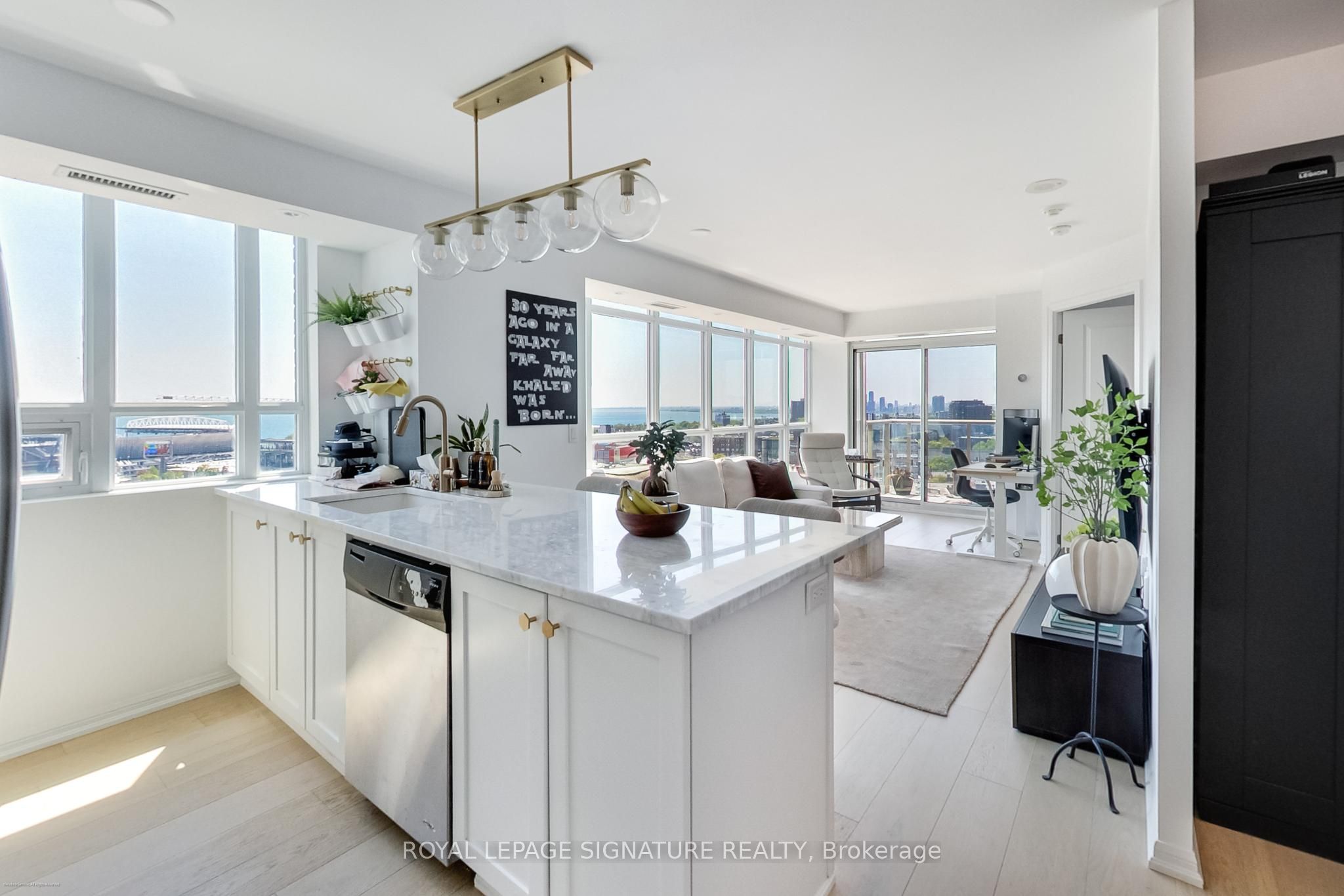 1910-125 Western Battery Road, Toronto, ON, M6K 3R8