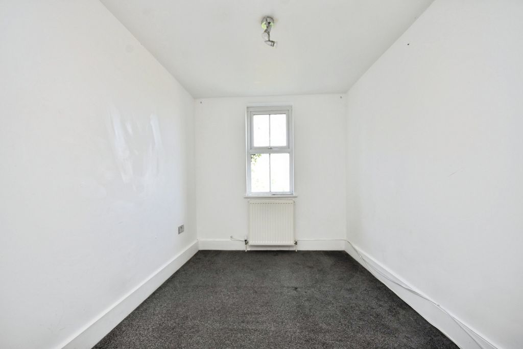 Additional image 7 of 8 bed flat for saleArklow Square, Ramsgate, Kent CT11