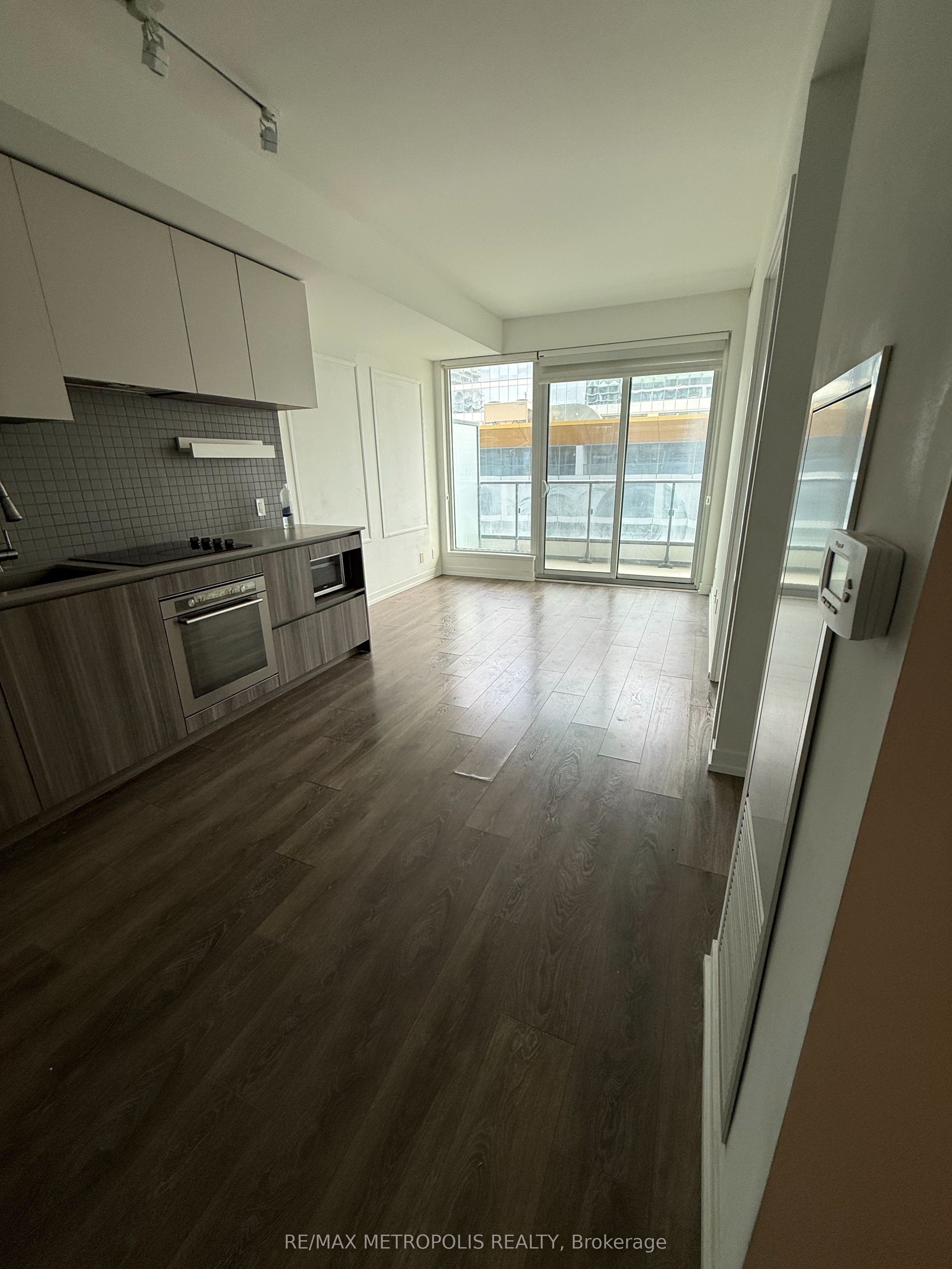 505-5 Buttermill Avenue, Vaughan, ON, L4K 0M5 photo 2