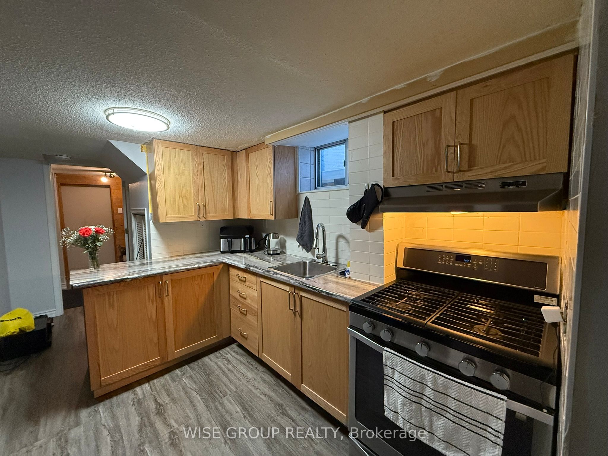 Additional image 2 of Bsmt-18 Sonnet Court, Toronto, ON, M6L 1J6