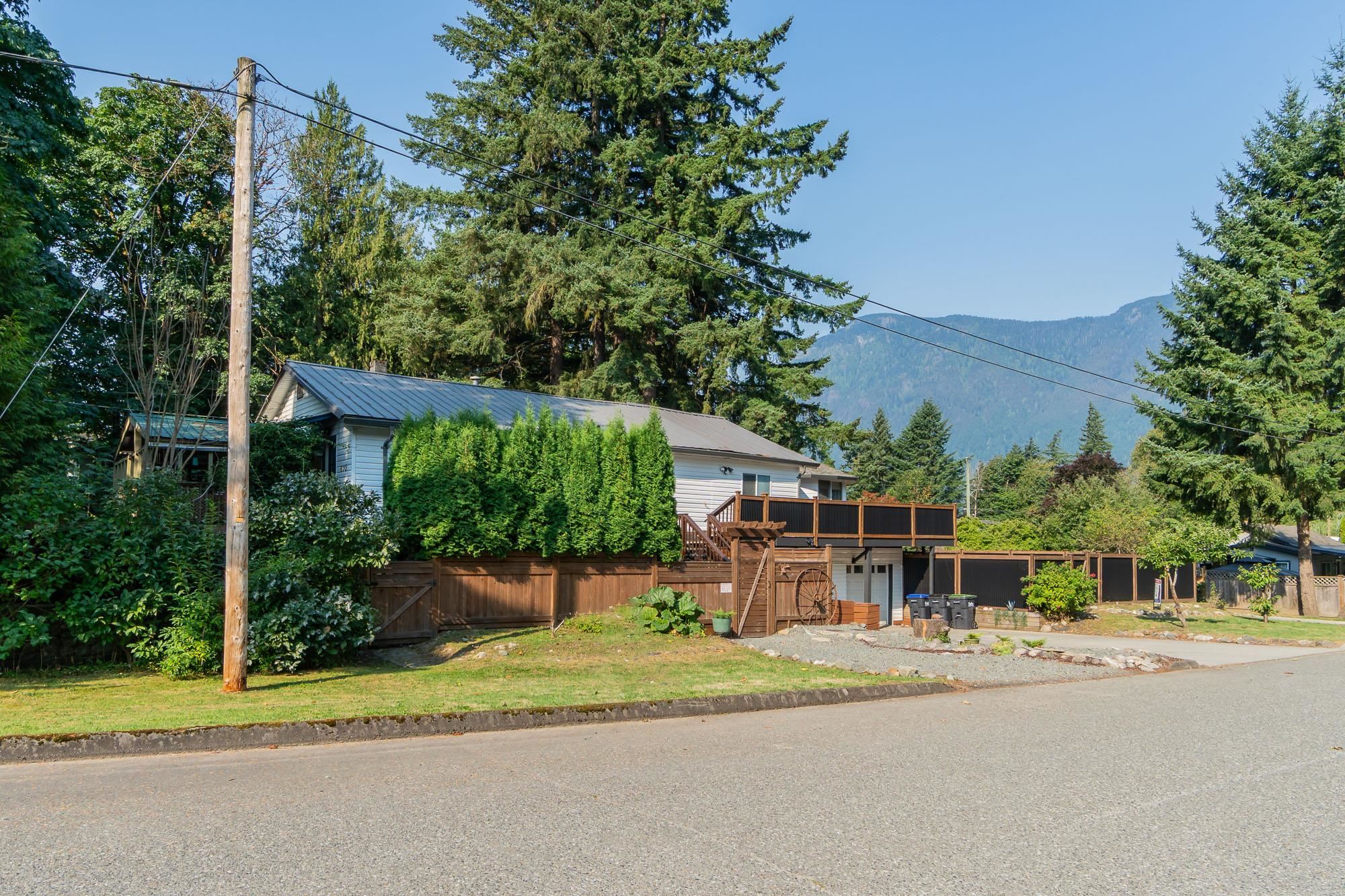 Additional image 3 of 695 Hudson Bay Street, Hope, BC, V0X 1L4