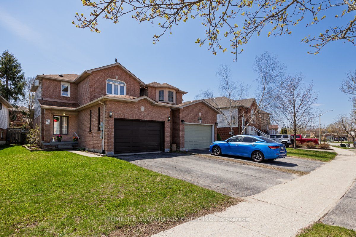95 Athabaska Road, Barrie, ON, L4N 8E9
