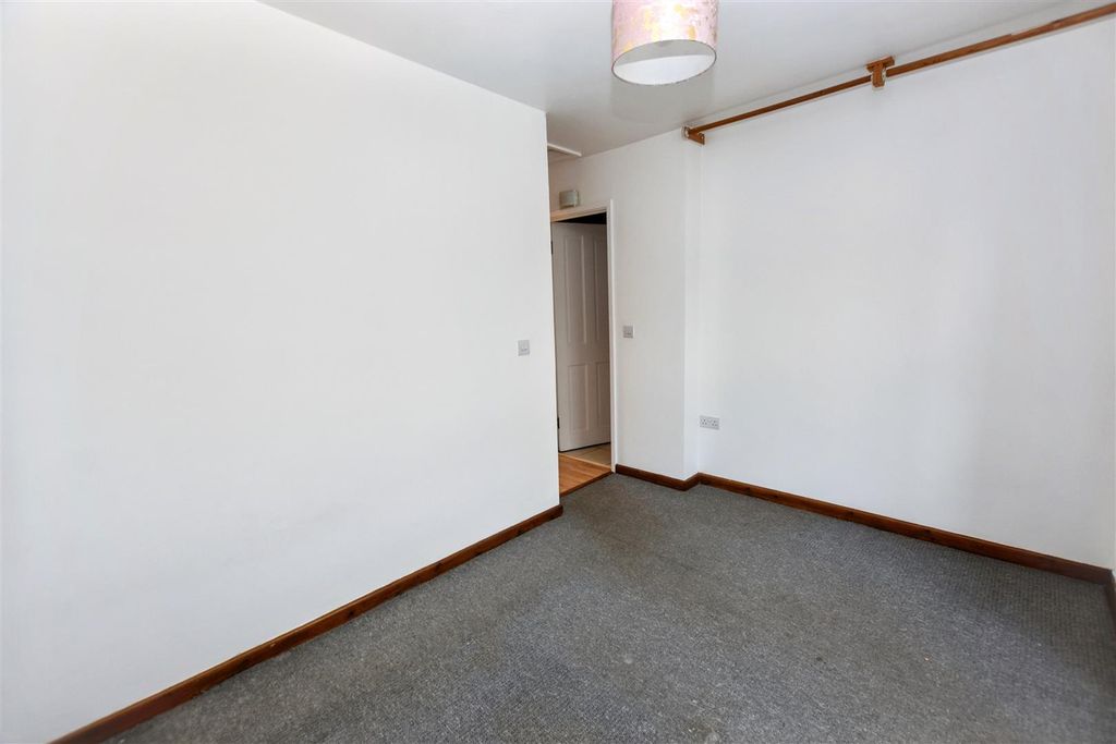 Additional image 10 of 1 bed flat for sale74 Higher Fore Street, Redruth TR15