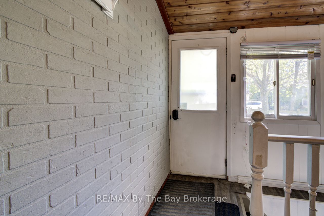 Additional image 6 of 33 17th Street N, Wasaga Beach, ON, L9Z 2J1
