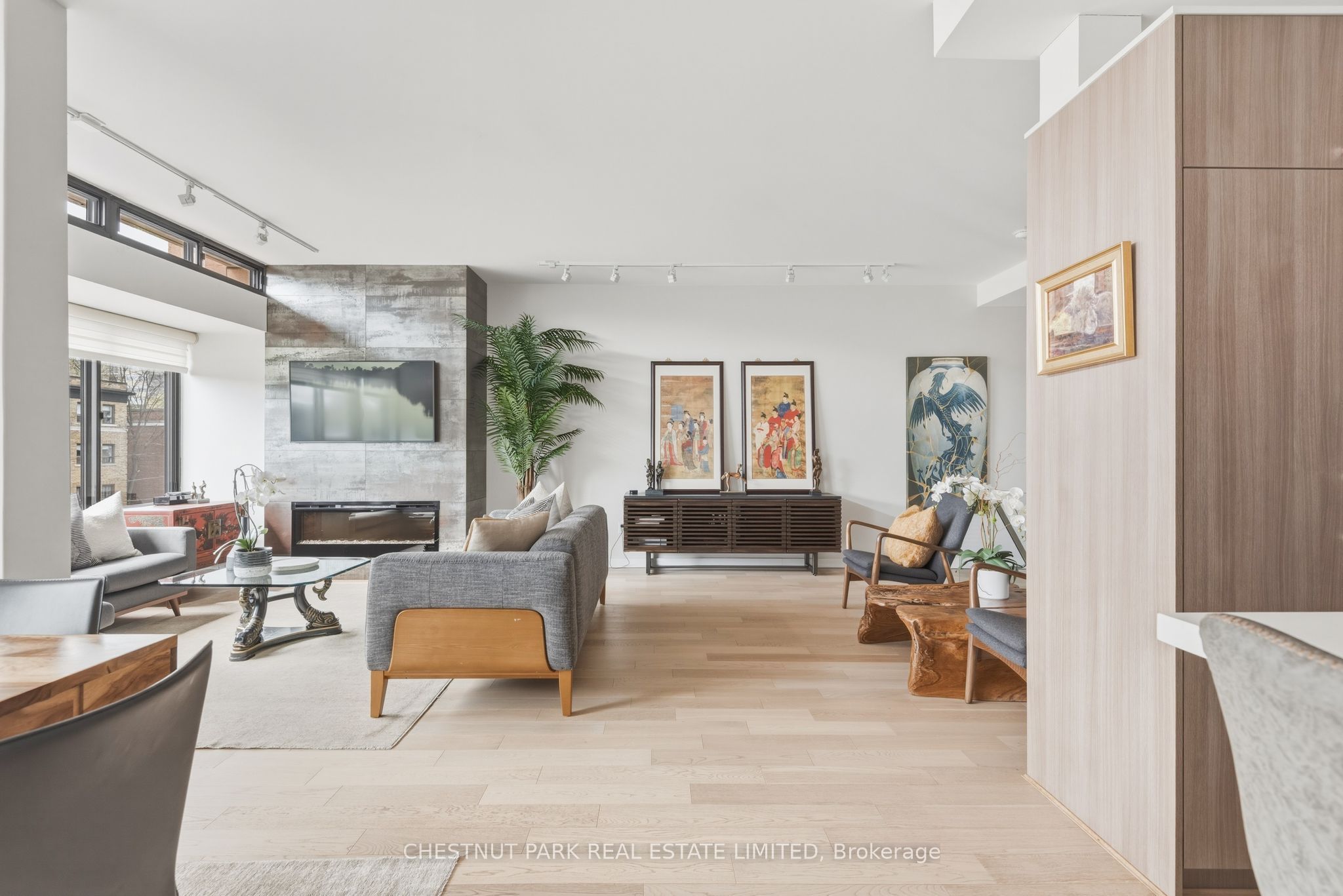 318-40 Oaklands Avenue, Toronto, ON, M4V 2Z3