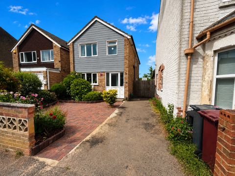 Stone Street, Reading, Berkshire RG30