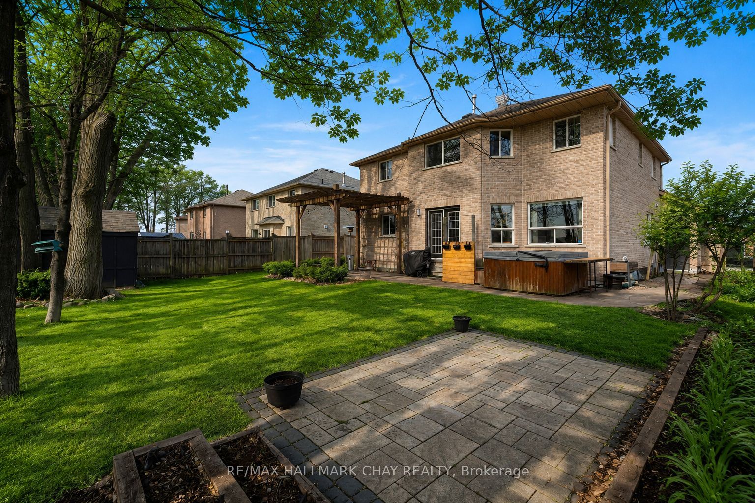 63 Northview Crescent, Barrie, ON, L4N 9T5 photo 3