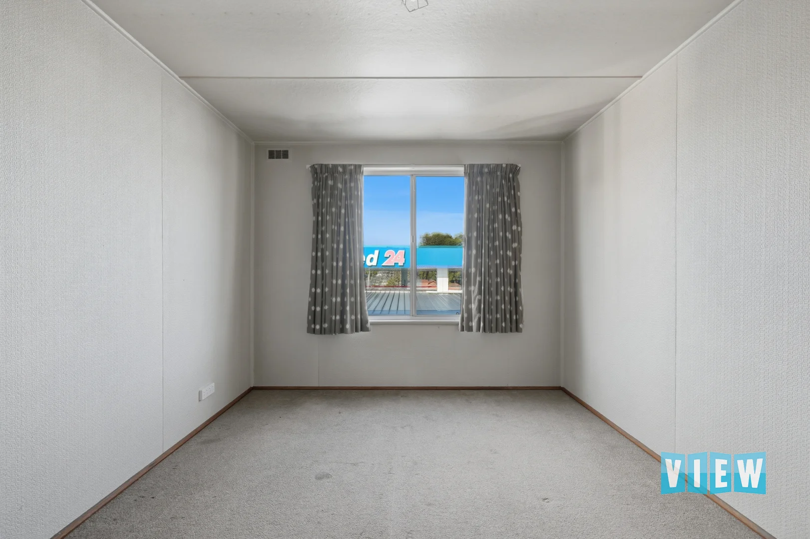 Additional image 9 of Newnham TAS 7248