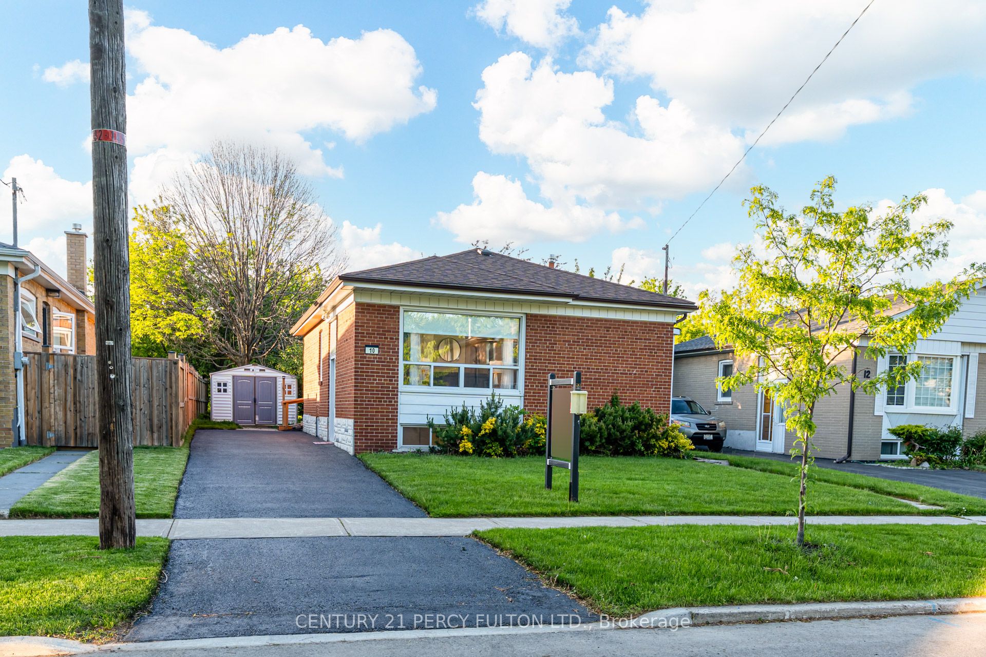 10 Mendip Crescent, Toronto, ON, M1P 1Y4